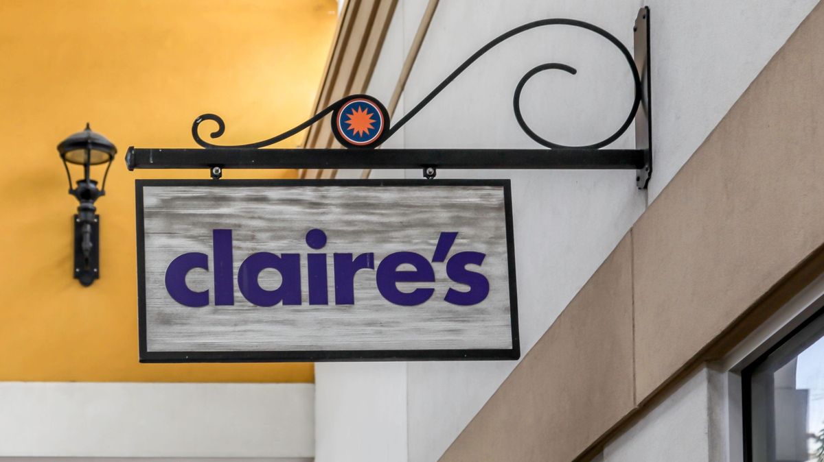 Potíže Claire's se kupí. V Británii a Irsku řetězec spadl do nucené správy